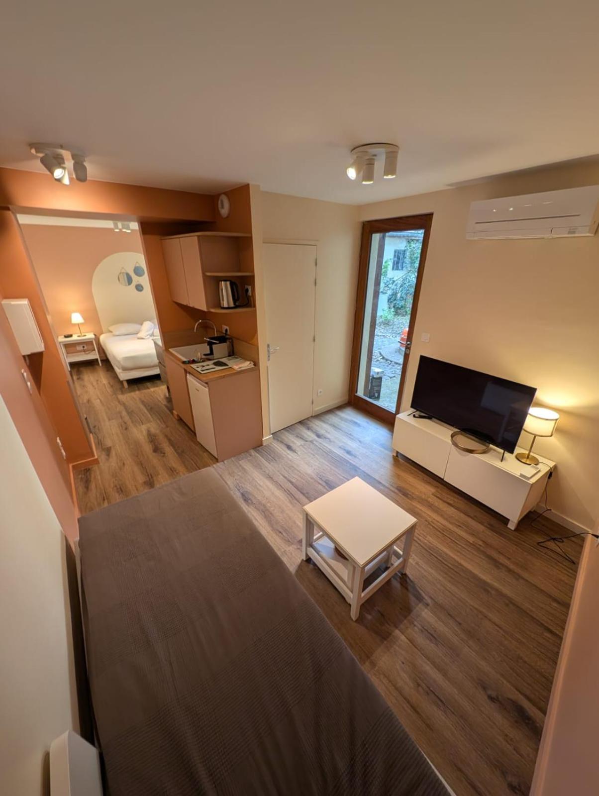 Home 4 You Grenoble Exterior photo